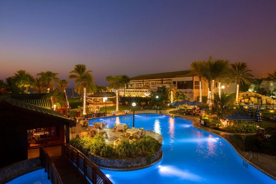 Отель Dubai Marine Beach Resort